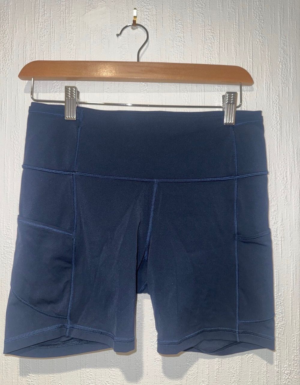 Lululemon Fast & Free shorts 6” Navy