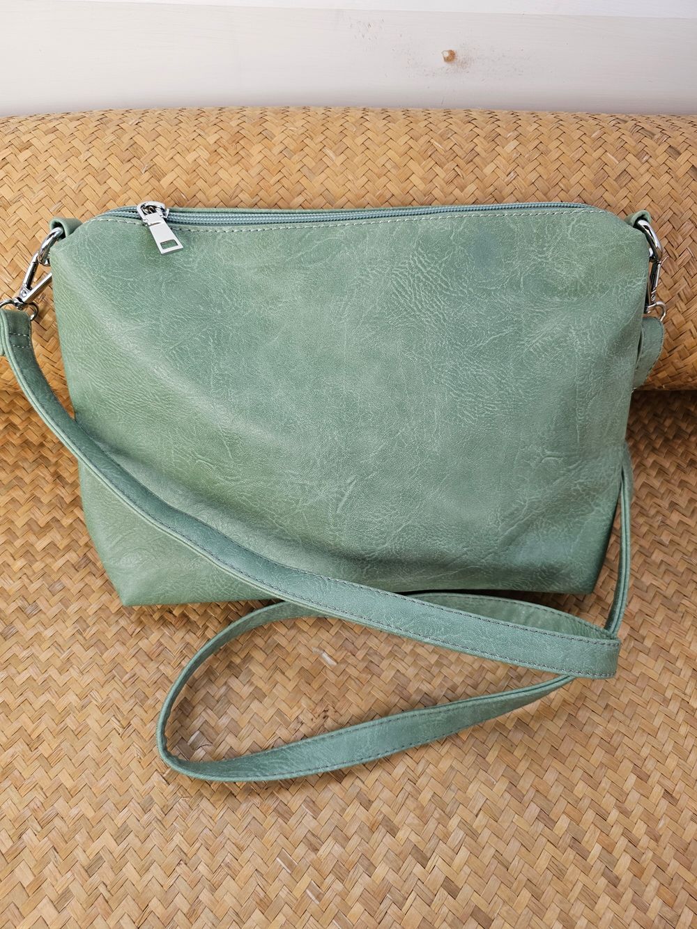 Genuine Italian leather crossbody bag