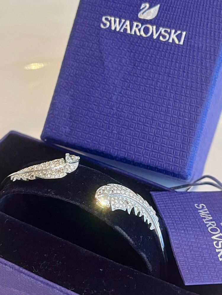⚜️RETIRED SWAROVSKI SILVER FEATHER HINGED BANGLE - SIZE MEDIUM-RRP $199