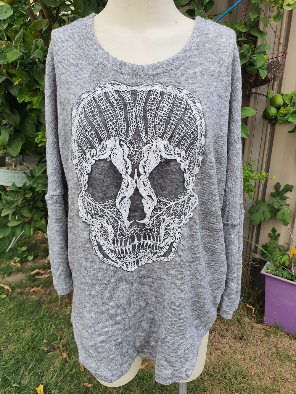 Grey skull jumper
