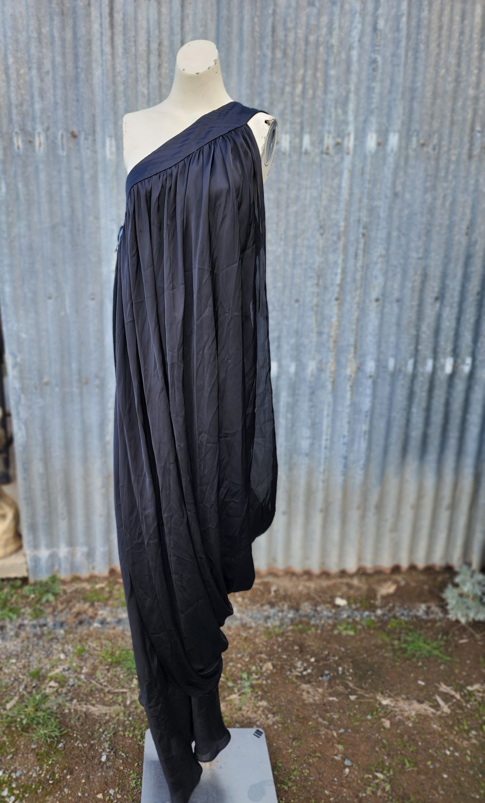 Princess charlotte by charlie brown - Black one shoulder gown on Designer Wardrobe Princess charlotte by charlie brown - Black one shoulder gown on Designer Wardrobe