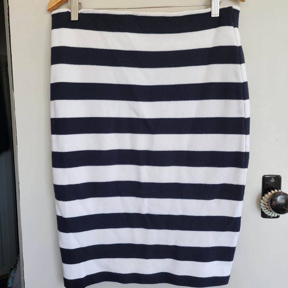 Stripe knit skirt