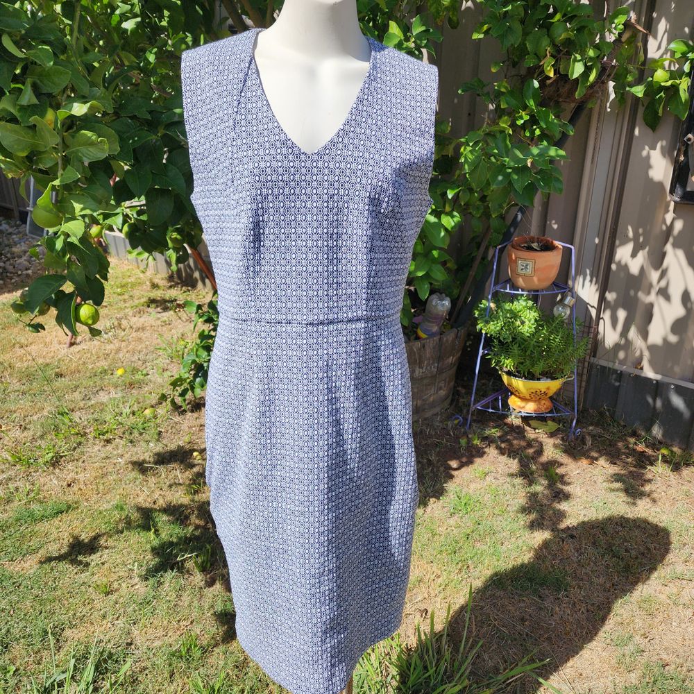 Sleeveless dress
