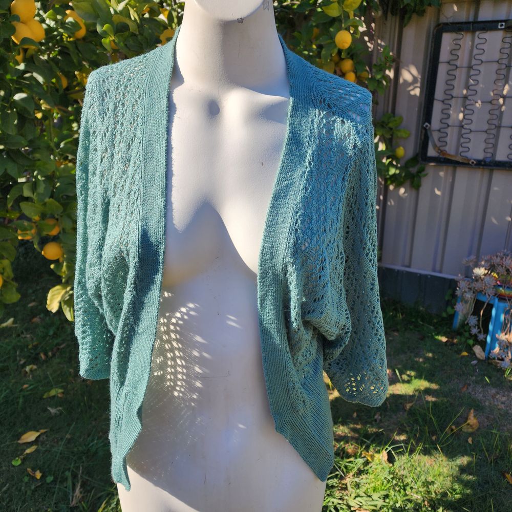 Green vintage cropped cardy
