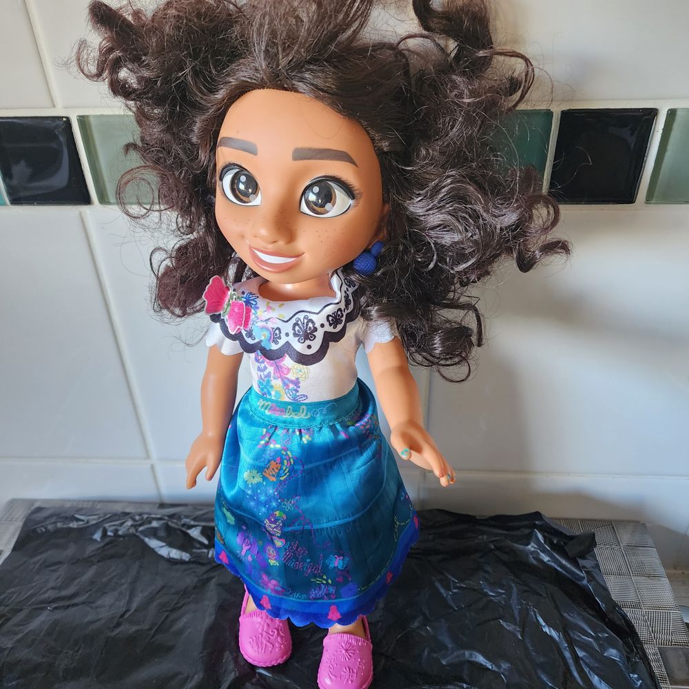 Disney Encanto singing  Mirabel