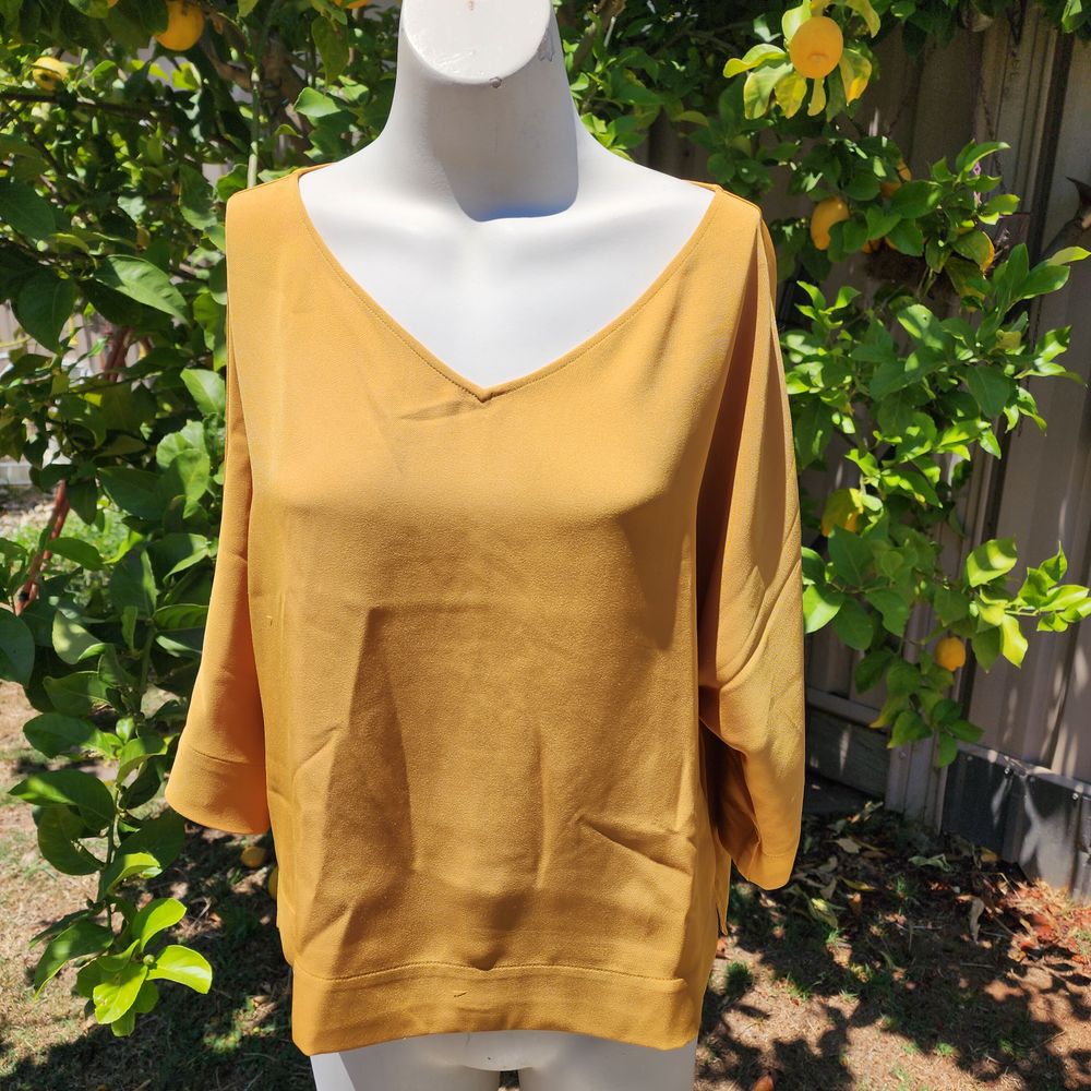 UNIQLO Gold / mustard top