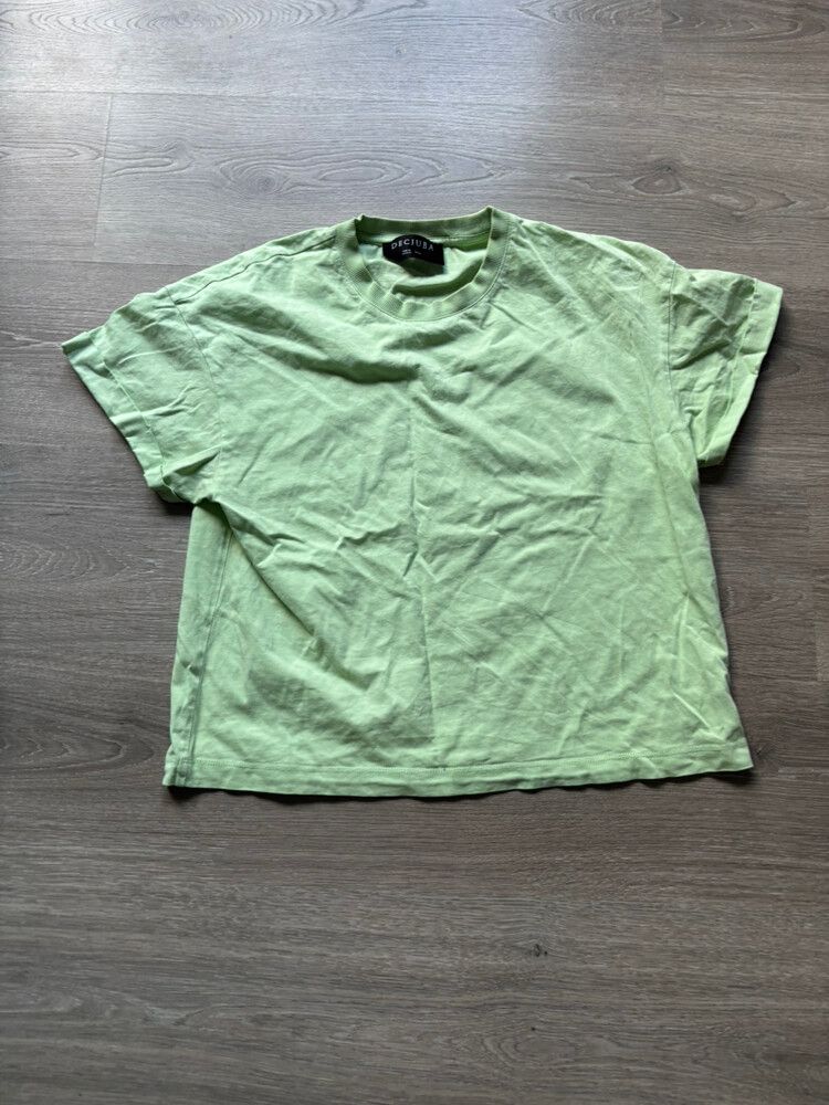 Decjuba Green Ladies T-Shirt - Size XS / S