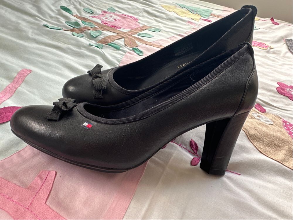 Tommy Hilfiger Black Block Heel Pumps
