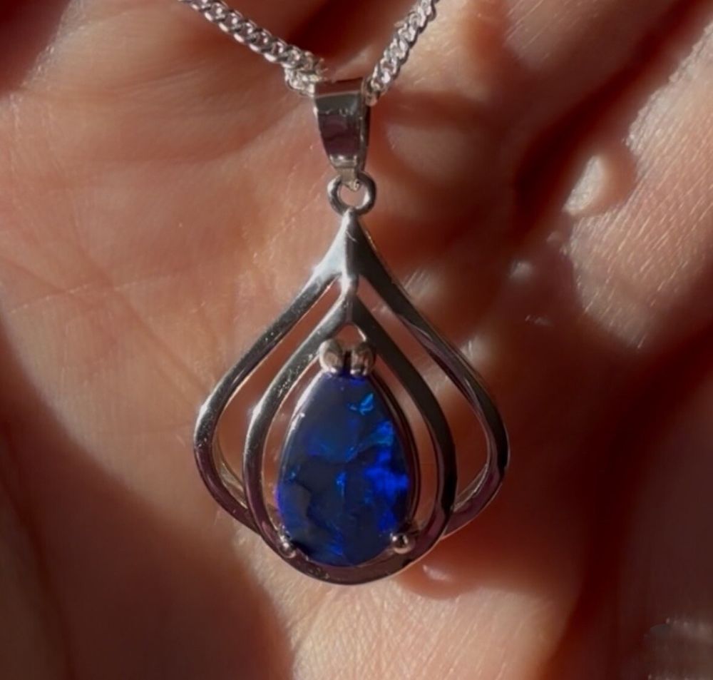 Silver 925 Opal necklace