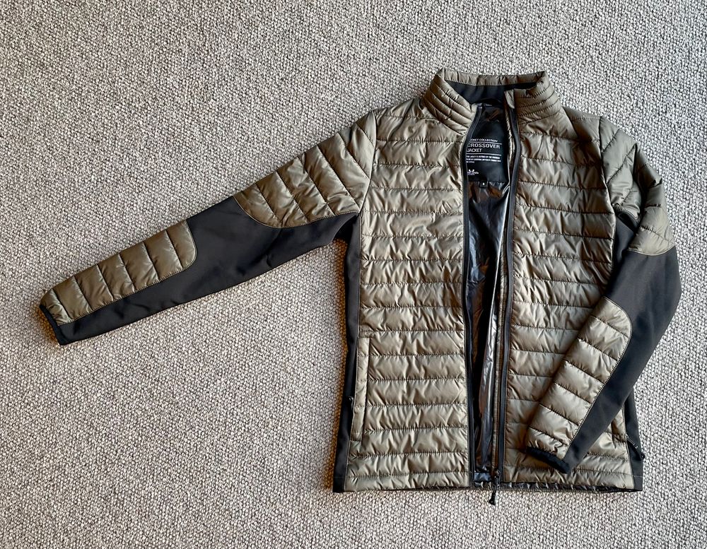 Tee Jays Crossover Puffer Jacket. Size S