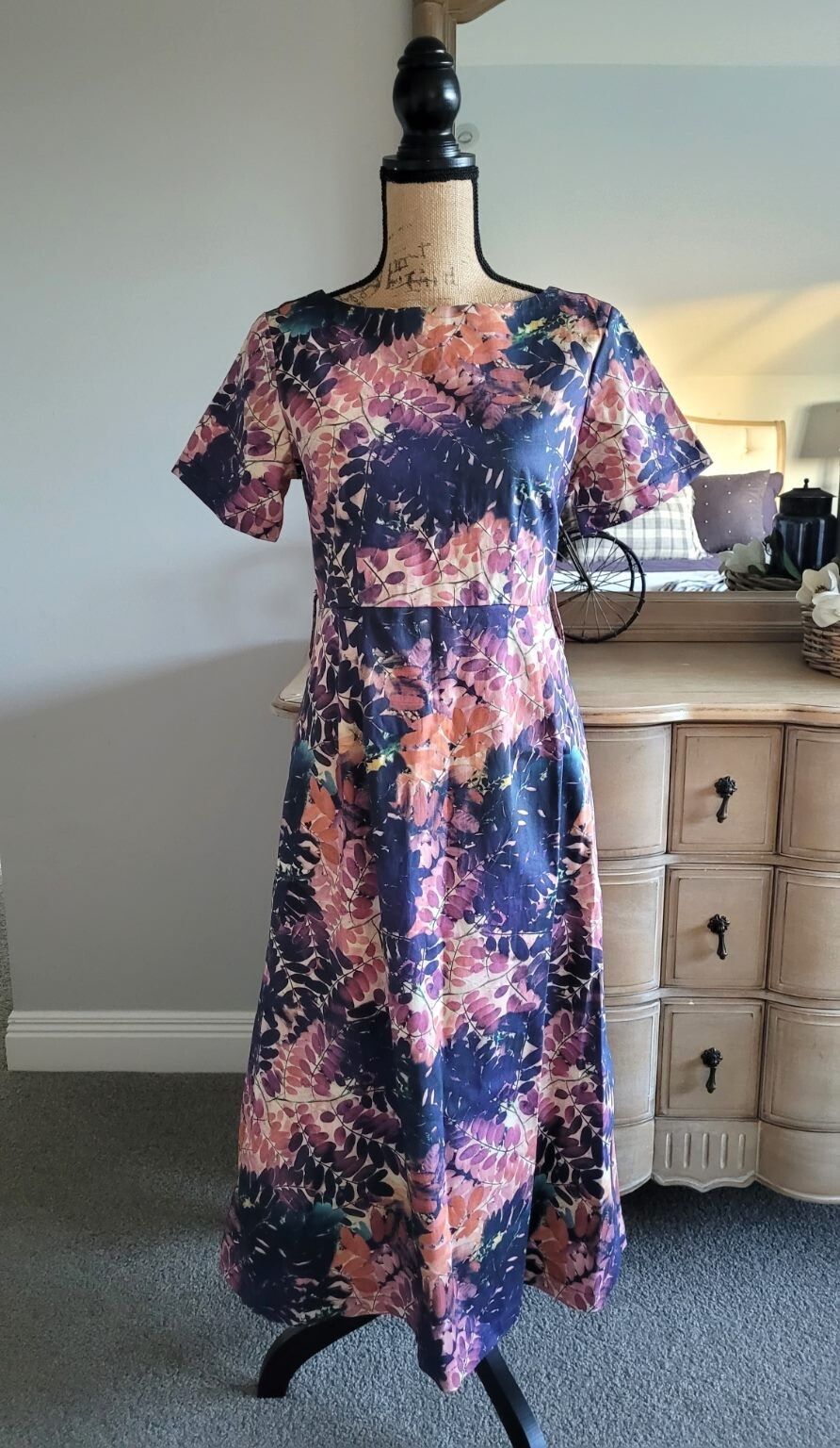 Pretty Dress - size 10