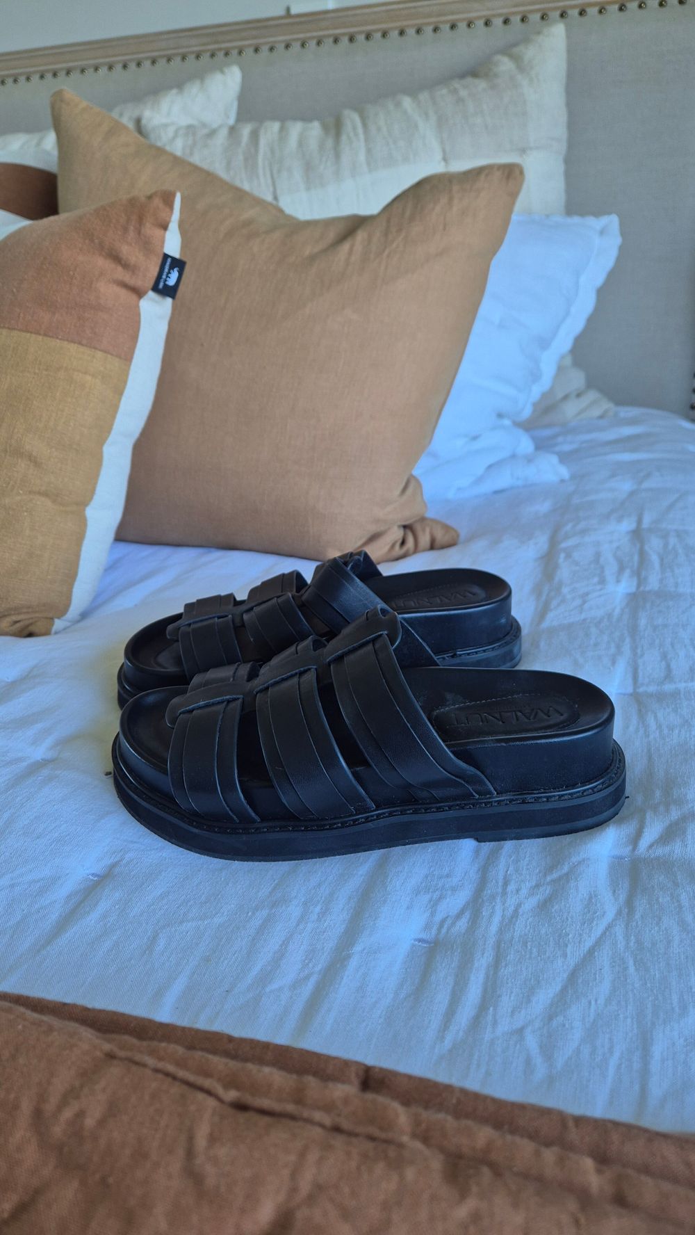 Walnut Melbourne Black Leather Slide