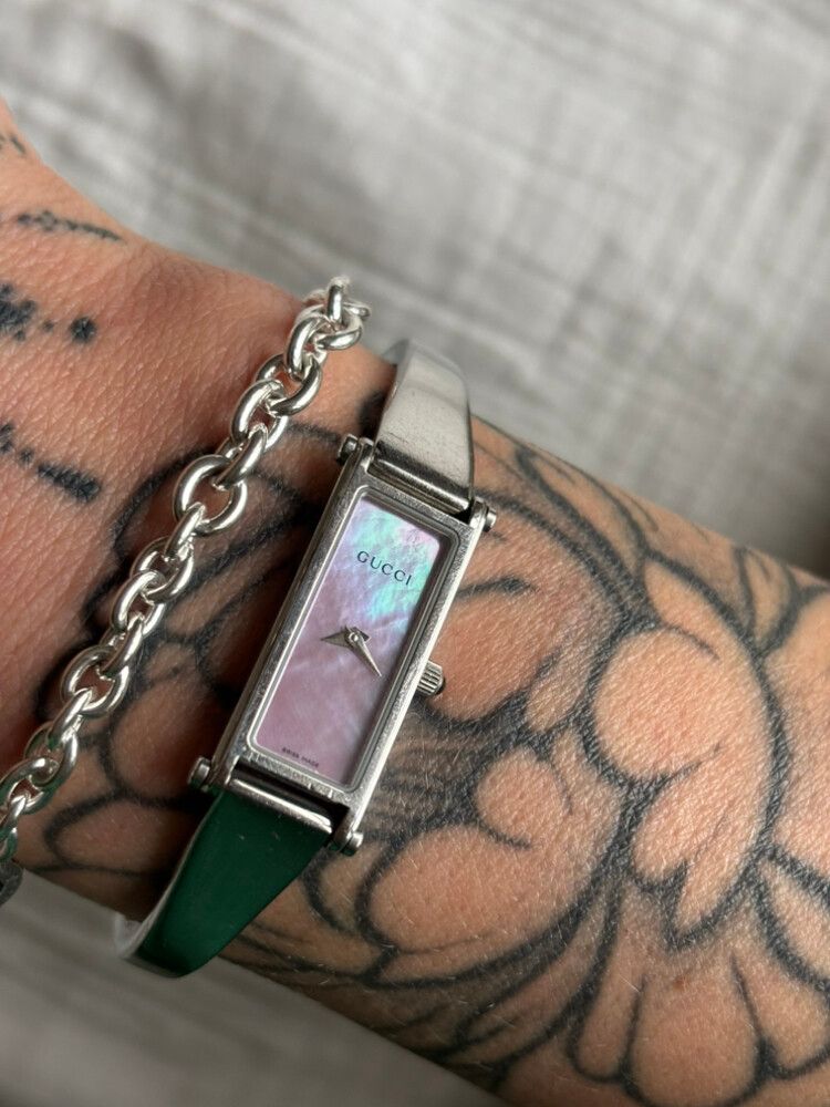 Gucci 1500 L Pink Mother of Pearl Watch