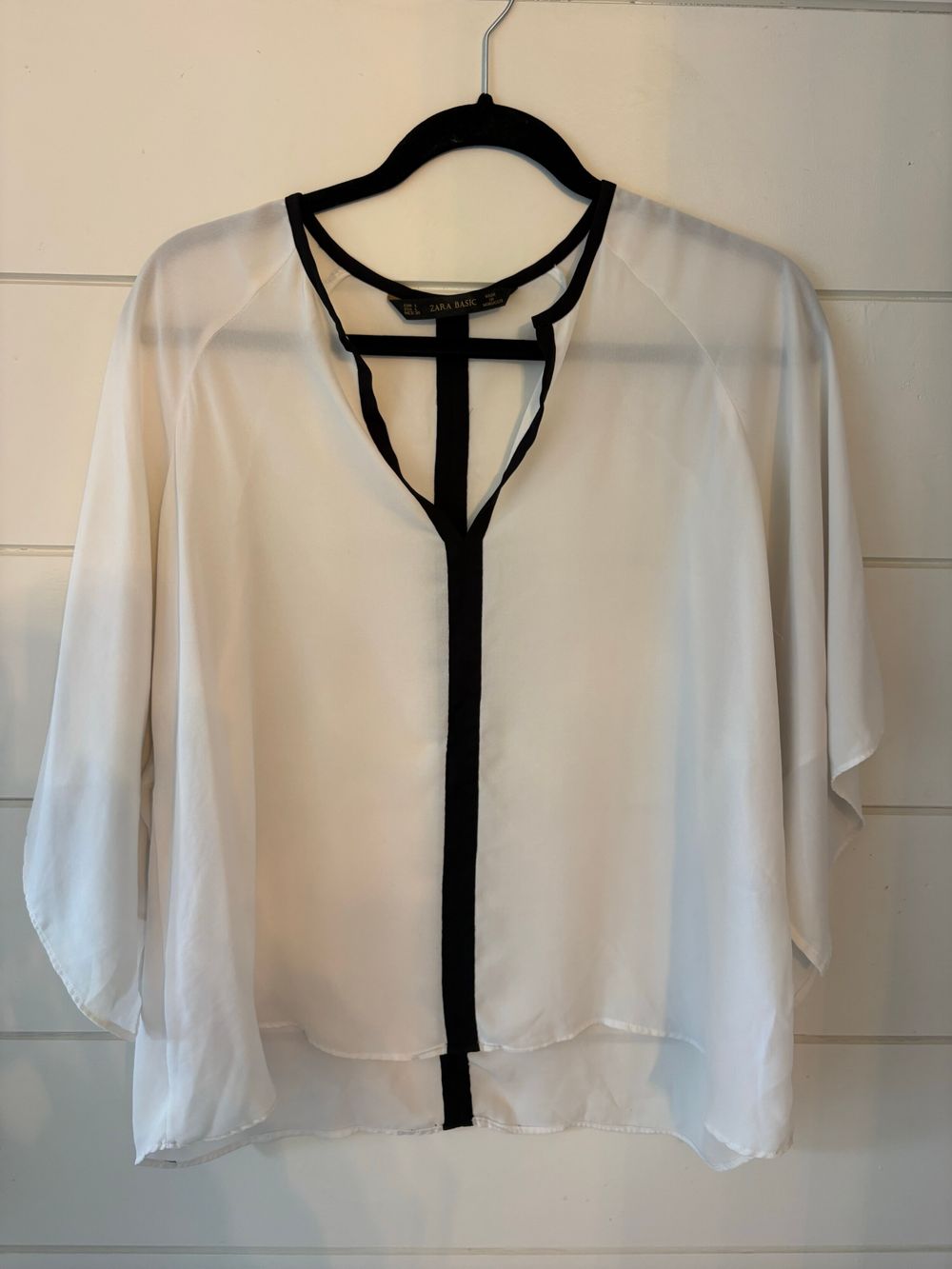 ZARA  Ivory & Black Contrast Trim Blouse – Size L