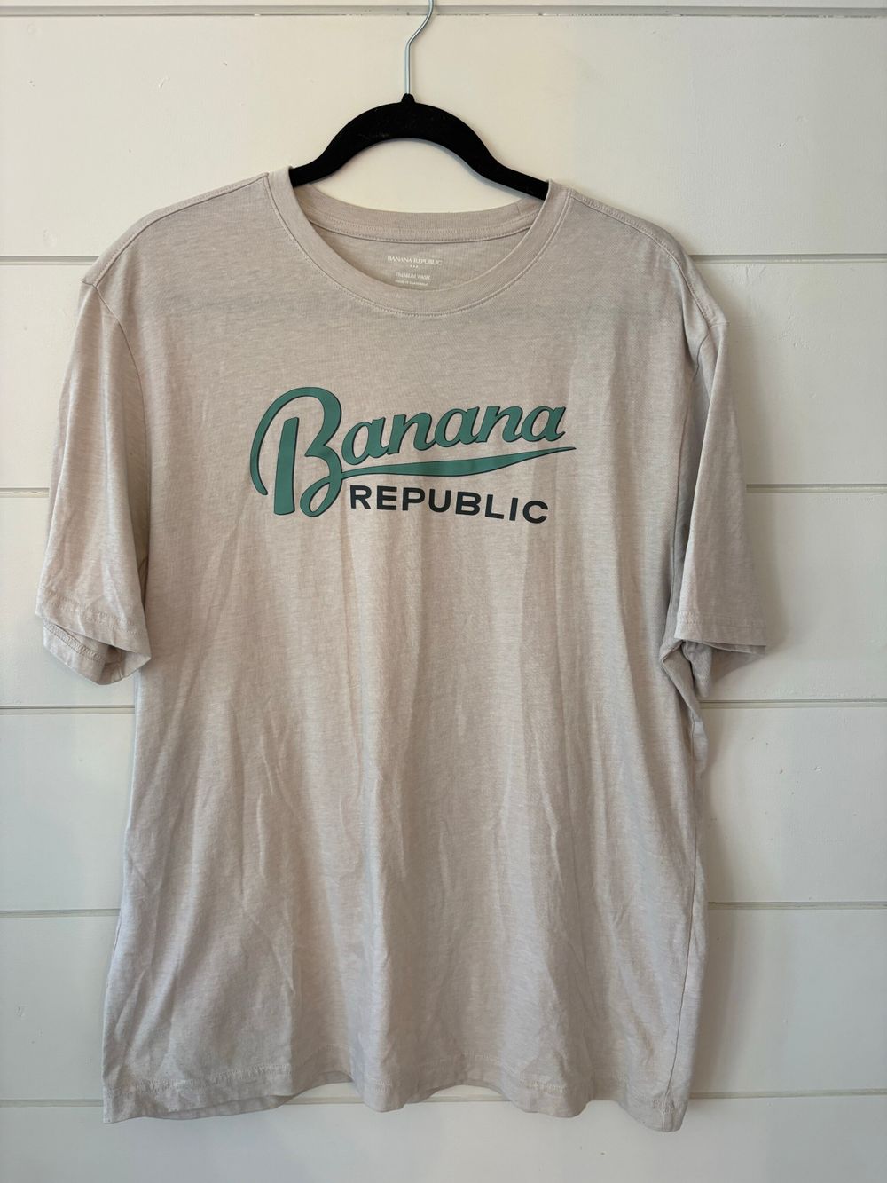 Banana Republic Retro Logo Graphic T-Shirt – Stone Beige
