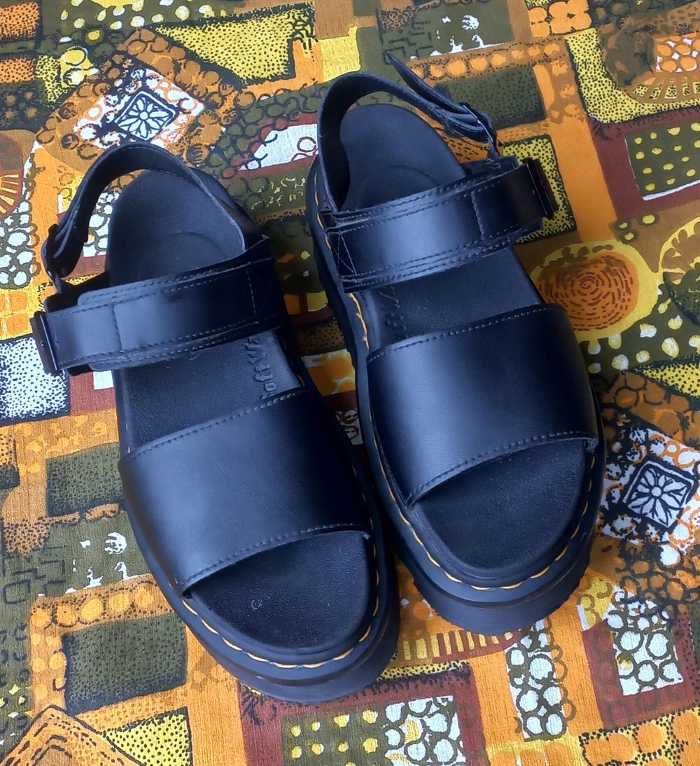 Dr Martens Docs Voss Quad platform sandals