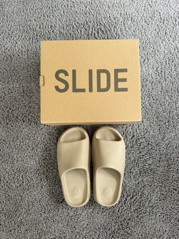 YEEZY SLIDE - Pure