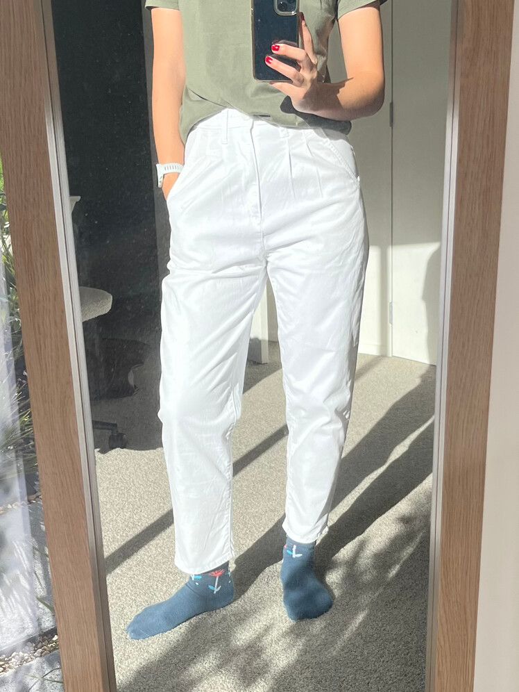 Levi’s White Cotton Pleated Balloon Leg Pant 25
