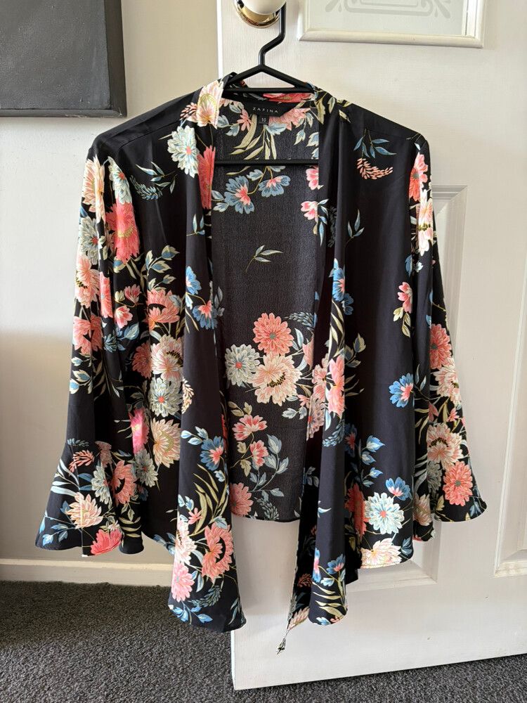 Zafina Floral Open Front Top