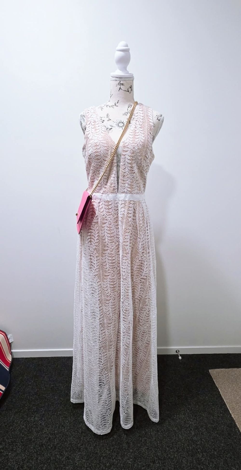 boohoo - White Maxi Dress on Designer Wardrobe boohoo - White Maxi Dress on Designer Wardrobe