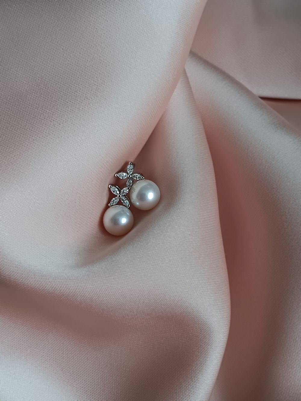 Platinum Flower Pearl Earrings