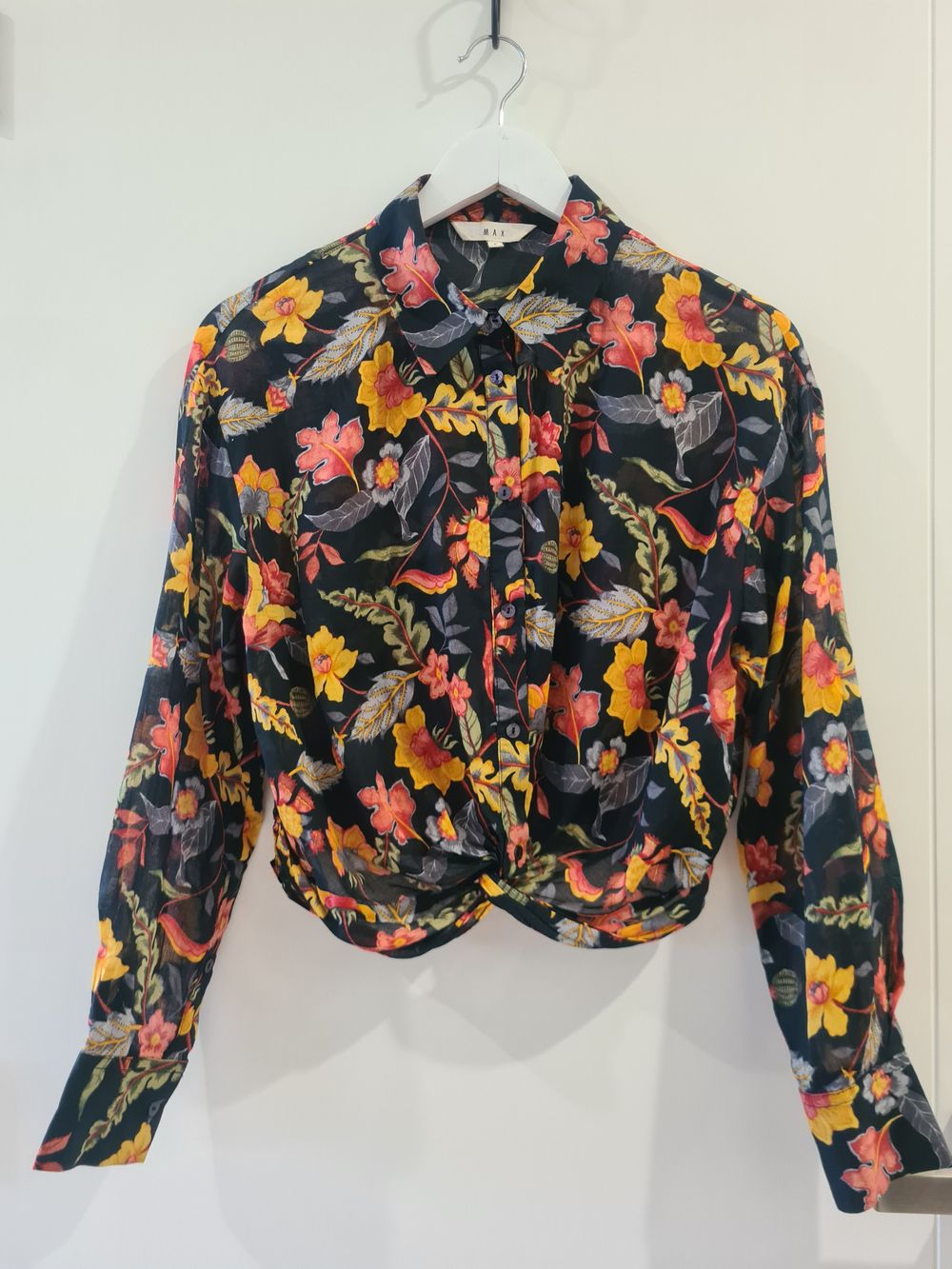 MAX Floral Cropped Shirts