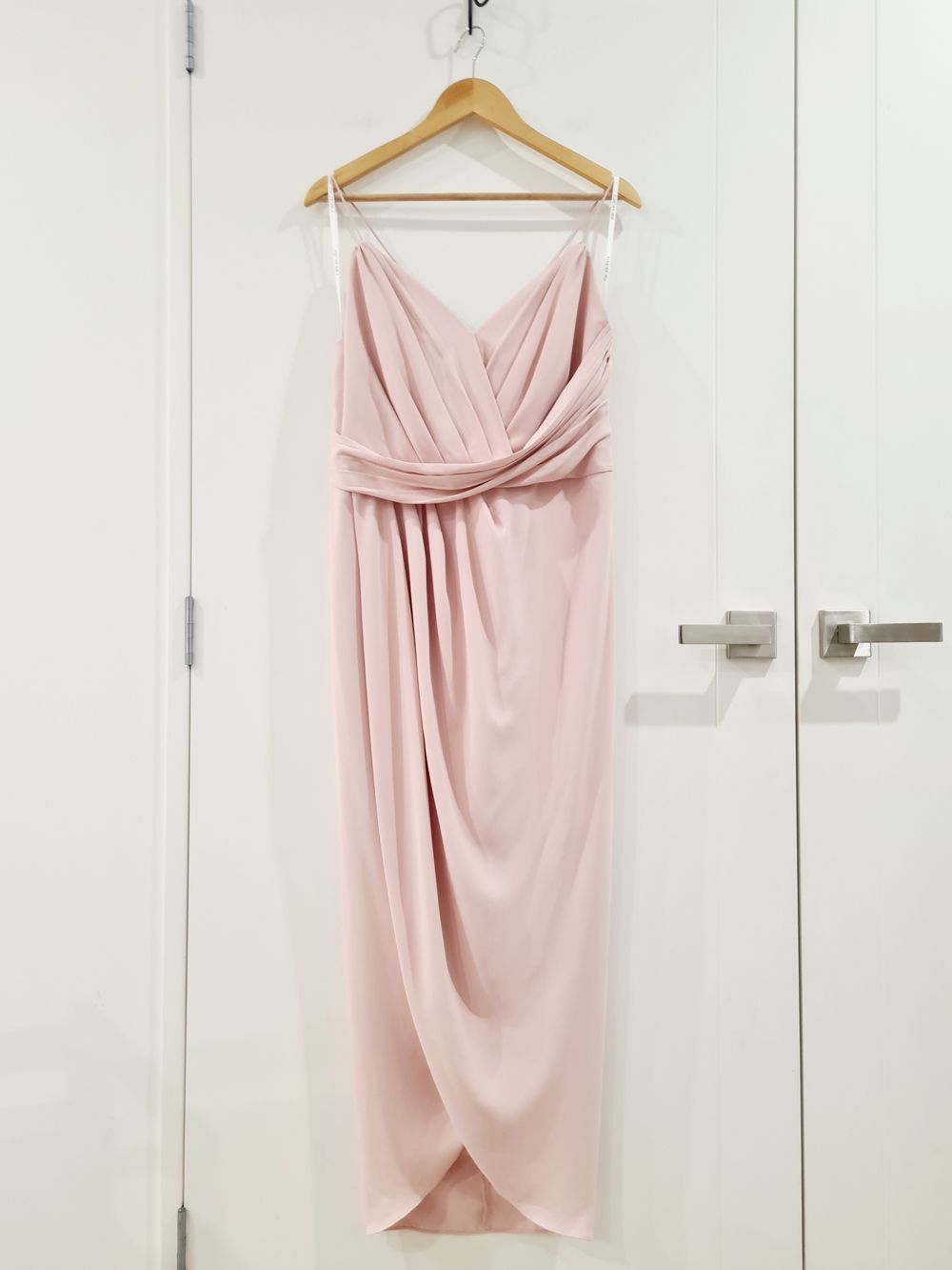 chinese dress ladies Hire Pink Floral Peyton Trim Detail Maxi Dress Forever New Curve Gown:  Womens Plus Size Designer Evening Dresses & Ball Gowns Rentals Sydney  Online – PLUSH AND POSH main image 0