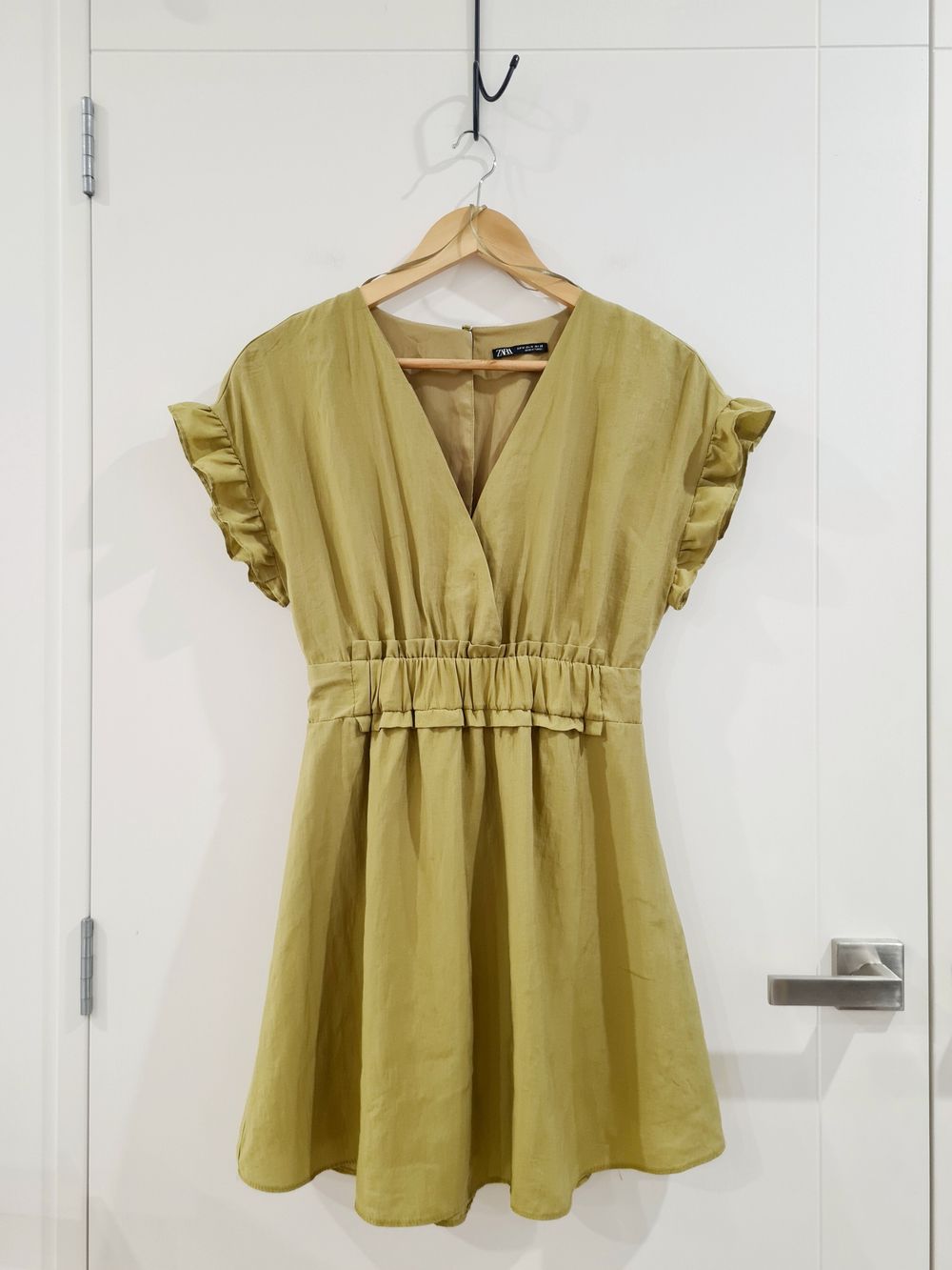 ZARA Green V neck Short sleeve ruffle detail Flare Mini Dress fits 8-10