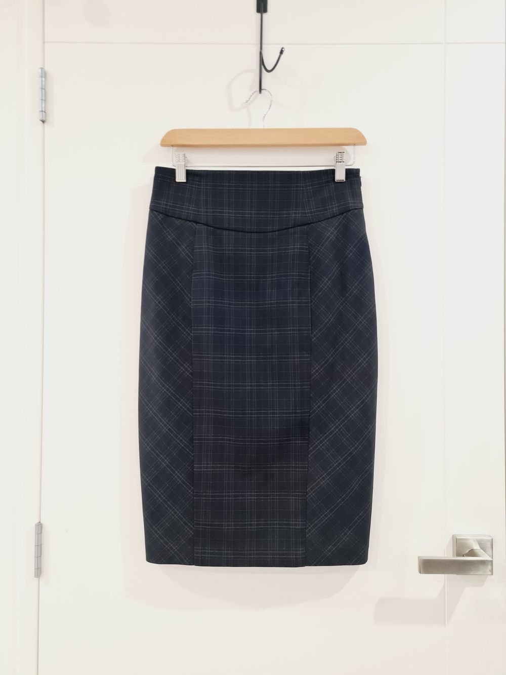 Cue In the City black checked skirt