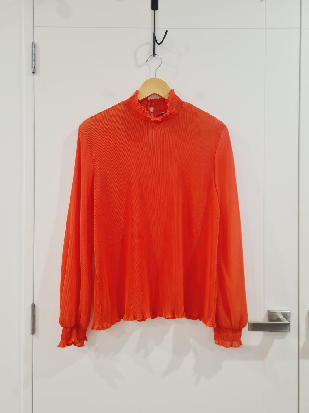 Kate Sylvester Vermillion Red Pleated Long sleeve high neck Blouse size M