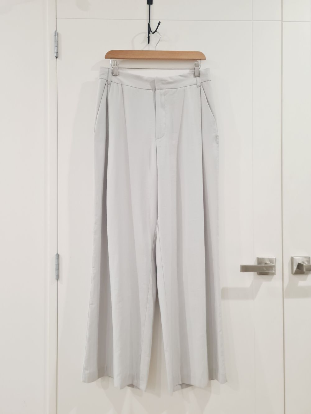 Zara Light Grey Wide Leg Flowy Pants size M