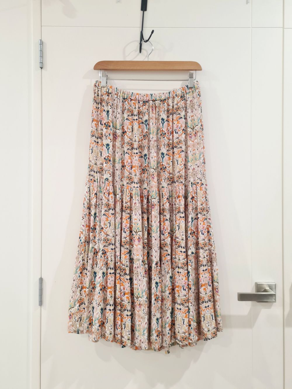 Yours Truly Vintage Inspired Beige Floral Tiered Maxi Skirt fits 8-10