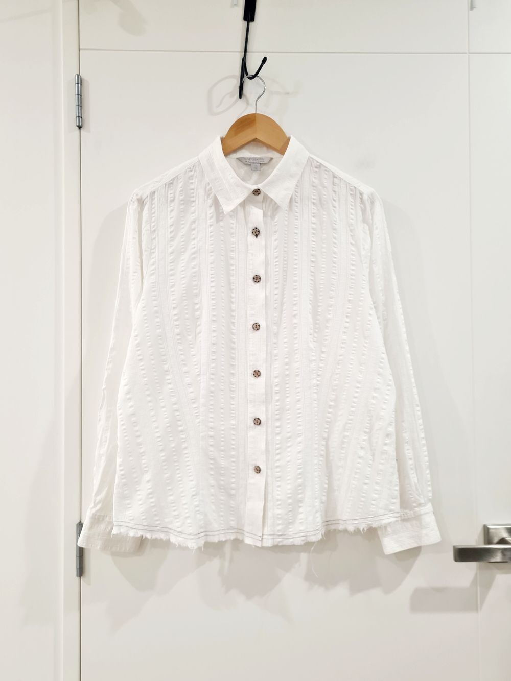 Kathmandu White Vintage inspired Stitch detail Cotton Textured Long Sleeve Shirt fits 8-14