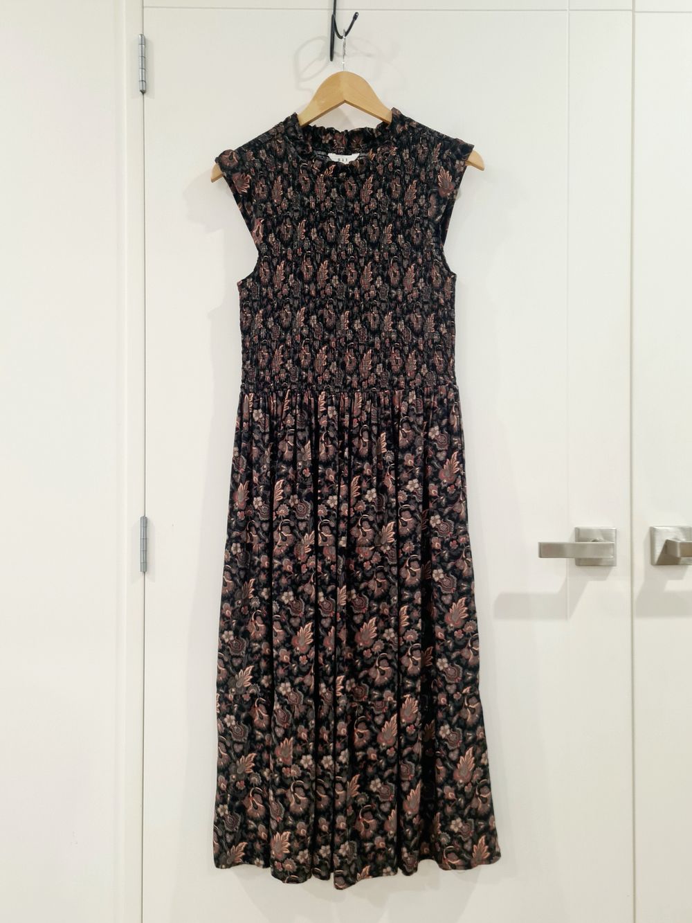 MAX Vintage Brown Floral Shirred Midi Dress – Sleeveless Pleated Size XS