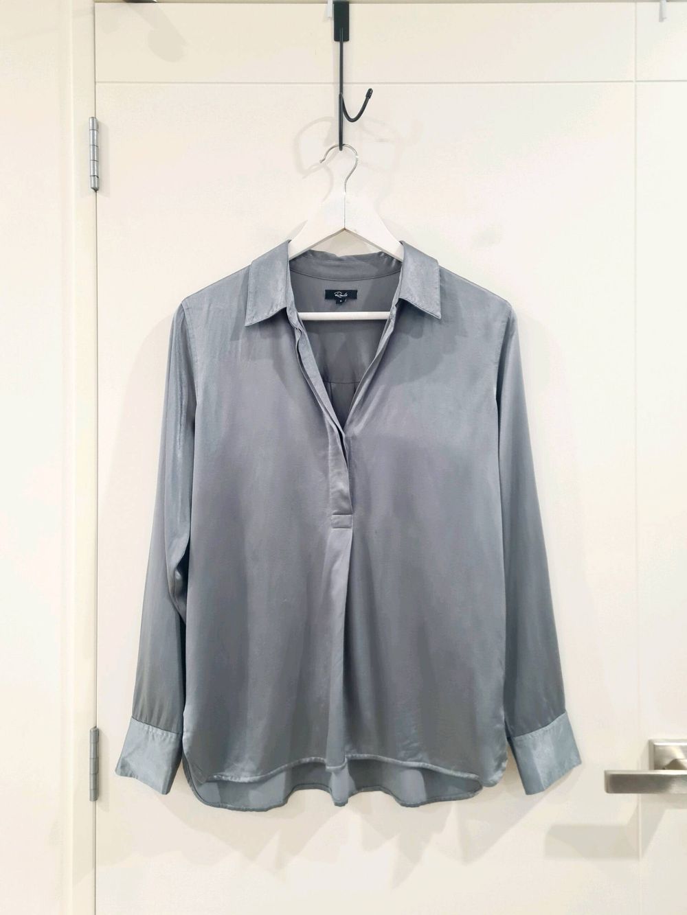 Rails Slate Grey Satin Feel V Neck Long Sleeve Shirt Blouse Size S