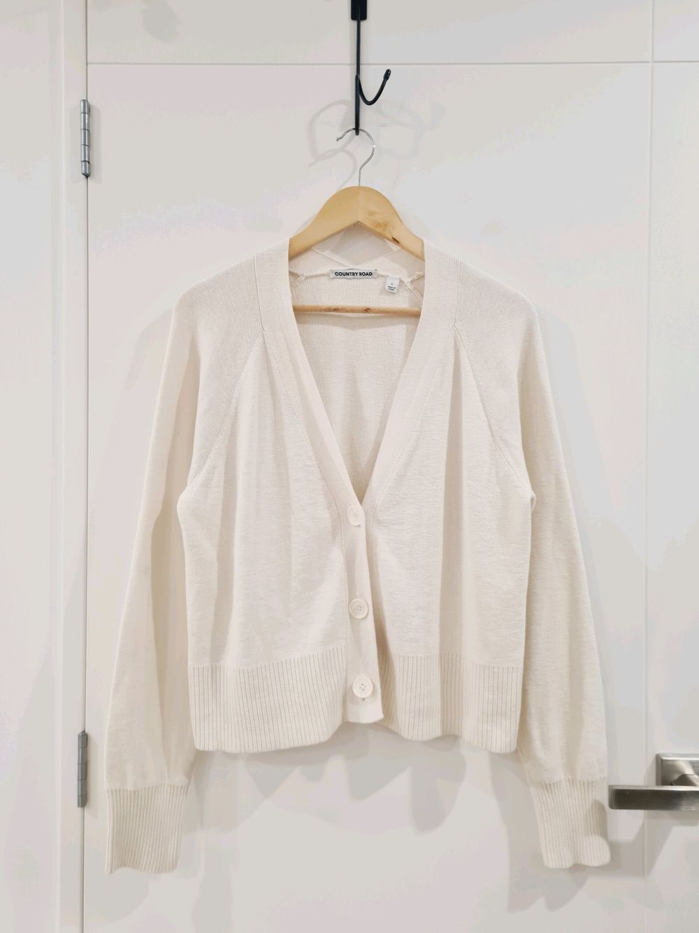 Country Road Cream V neck Cotton Cardigan size L