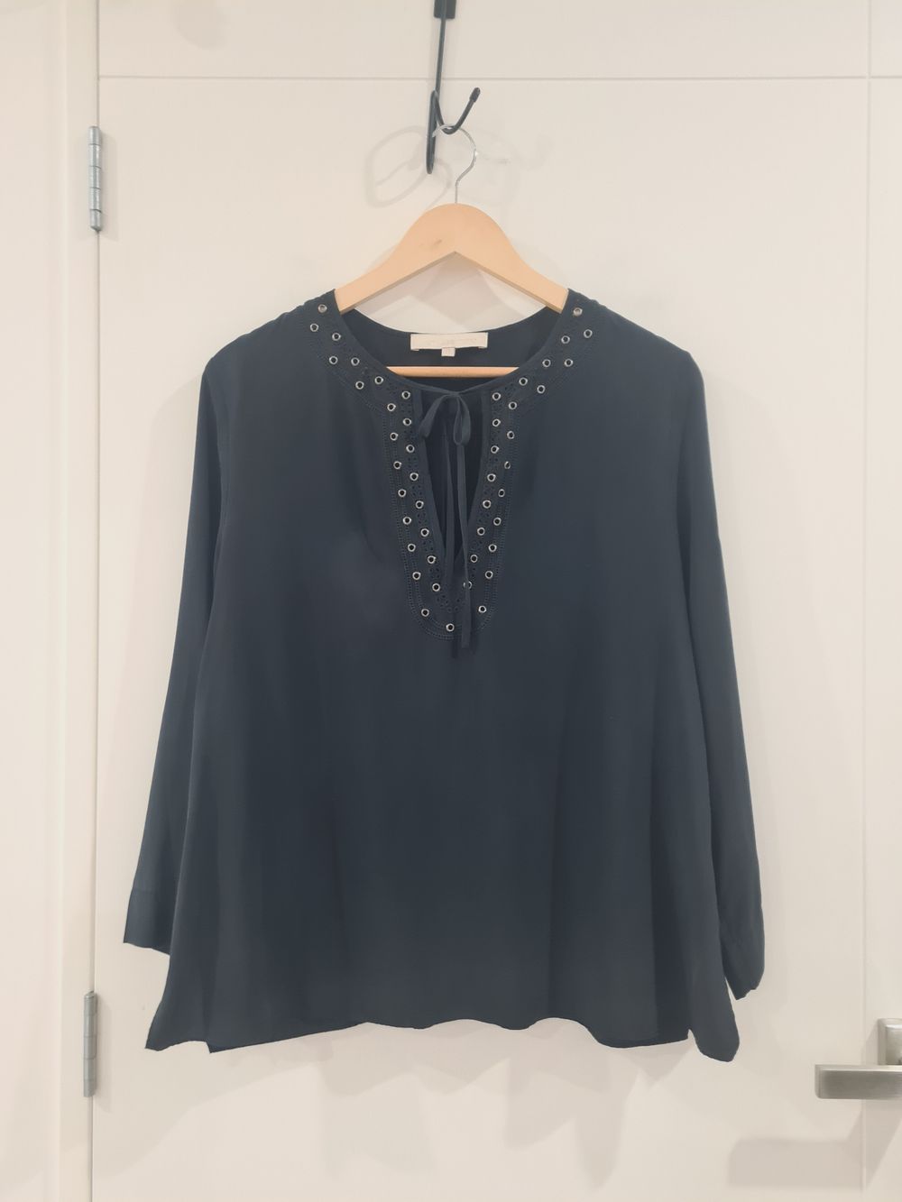 Vanessa Bruno Black Premium 100% Silk vintage inspired Top