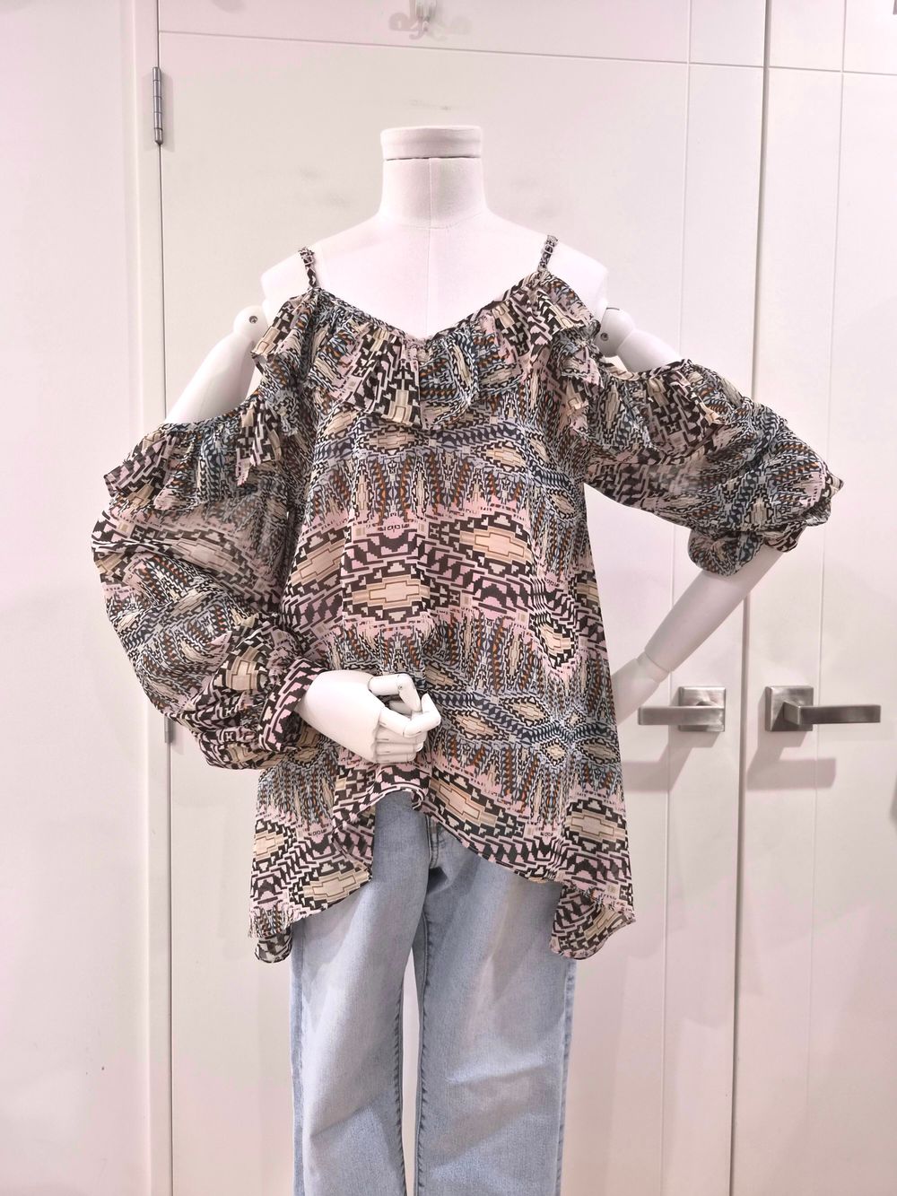 AUGUSTINE Bohemian Cold-Shoulder Ethnic Top | Size L