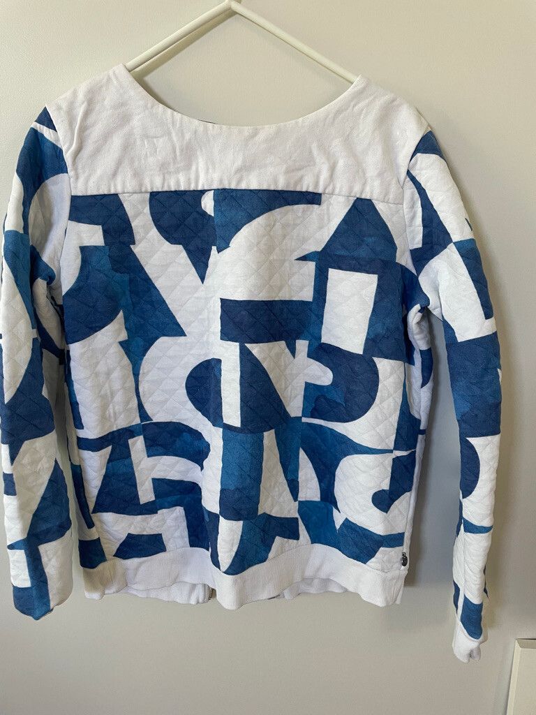 Gorgeous Sweatshirt Size 2