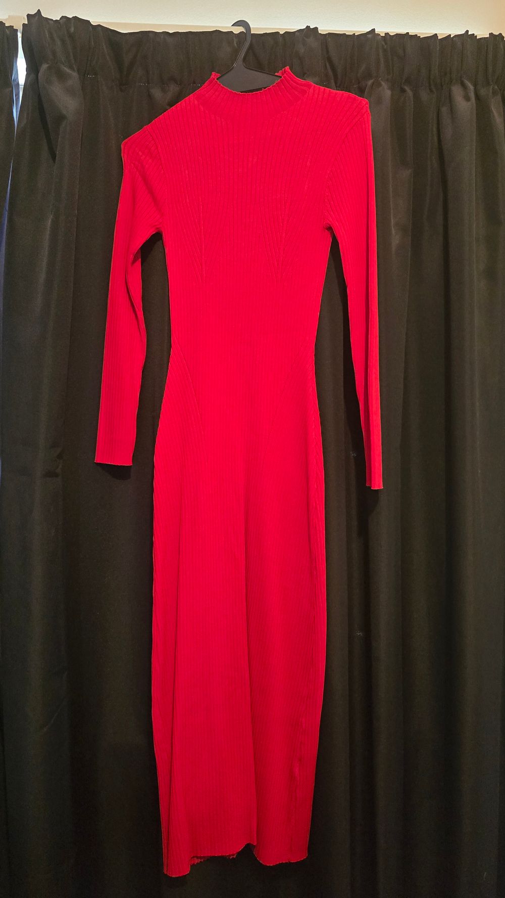 Zara - Red Fitted Knit Dress on Designer Wardrobe