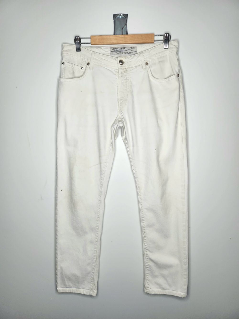 Jacob Cohen Men's Premium Straight Leg Tailored Denim Jeans with Button Closure