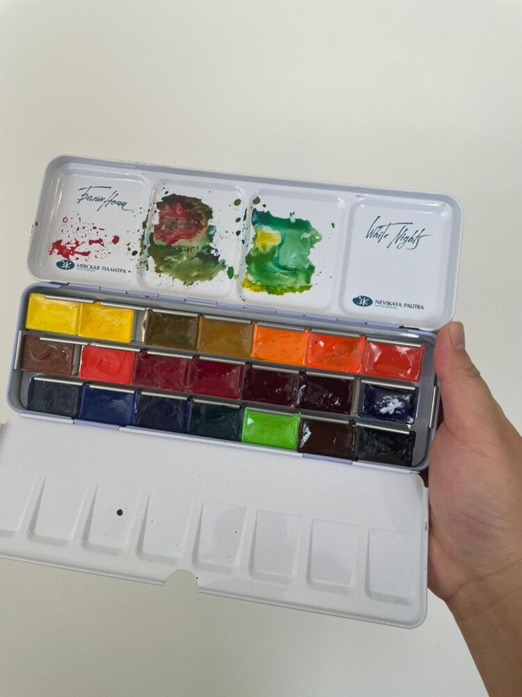 White Night Professional Watercolour 21 full Pans