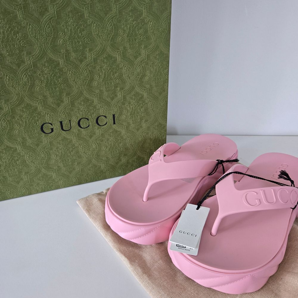 Gucci - WOMEN'S THONG PLATFORM SANDAL on Designer Wardrobe