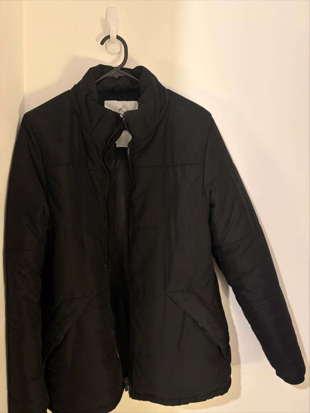 ilabb OHAU Black Puffer Jacket