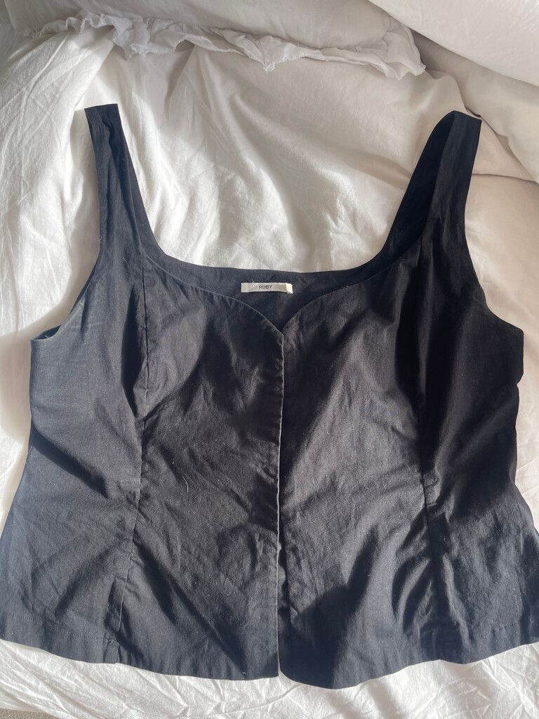RUBY Black Top