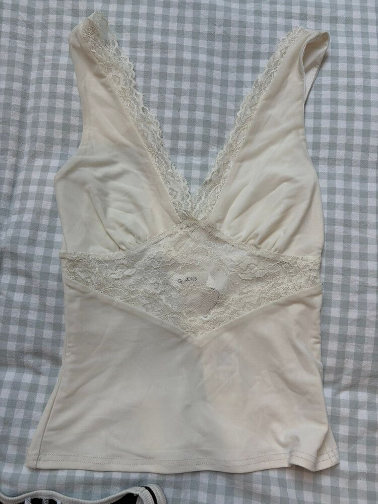 Glosons White Lace Top