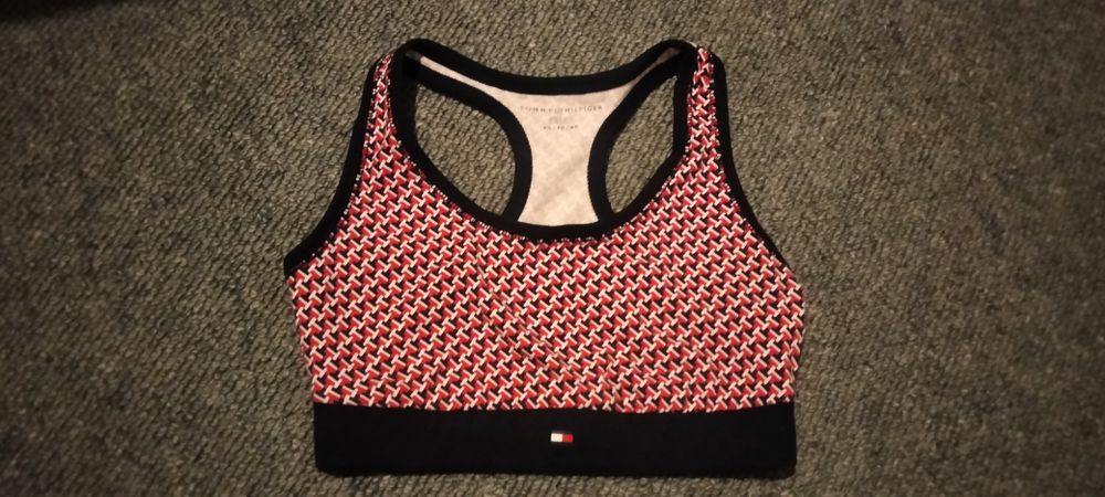 Tommy Hilfiger crop top racer back gym top. Size XS 8