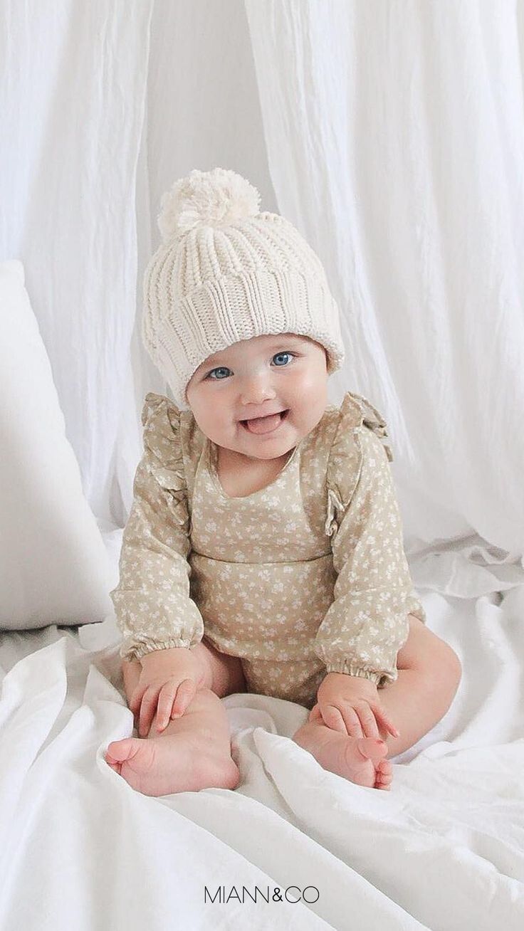 Miann & Co Long Sleeve Bodysuit in Wheat Floral 0-3m