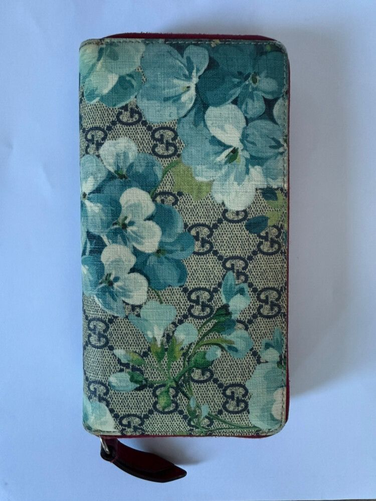 Gucci Floral zip Wallet Or Clutch