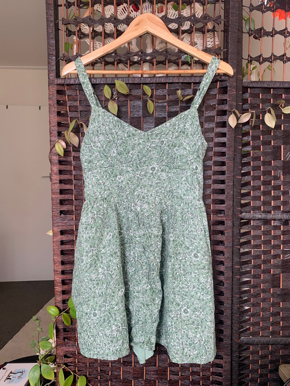 Hollister - Hollister Green floral Jumpsuite Dress Size S on Designer Wardrobe Hollister - Hollister Green floral Jumpsuite Dress Size S on Designer Wardrobe